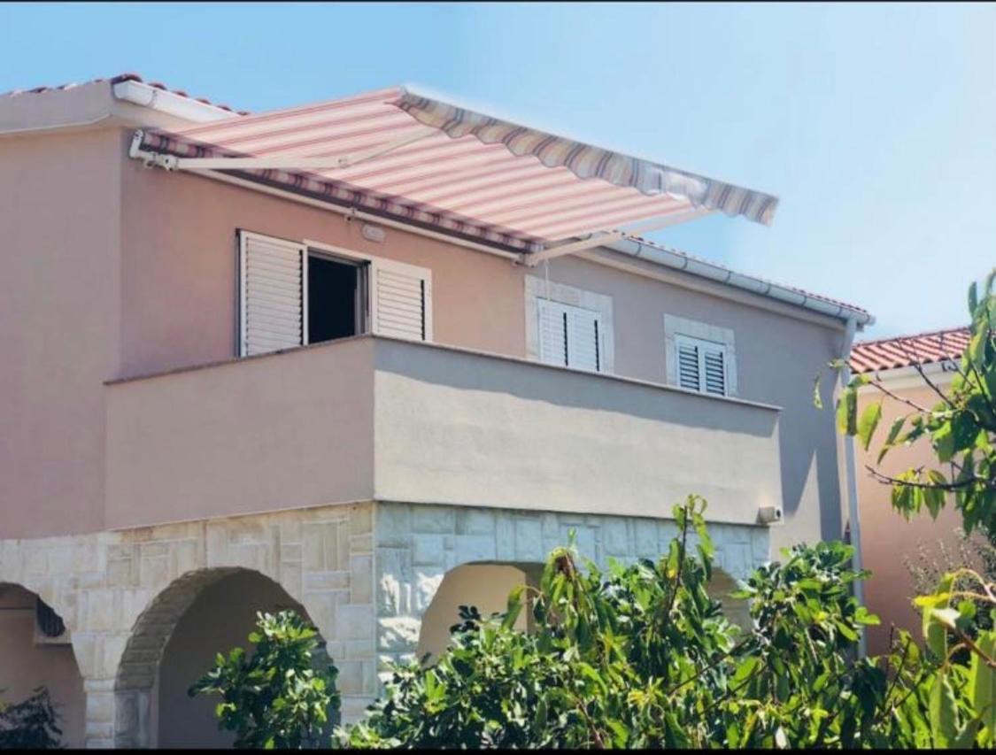 Danijel Apartman Vir Kültér fotó